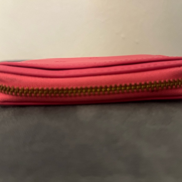 Herschel pink small wallet in great condition. - Picture 5 of 8